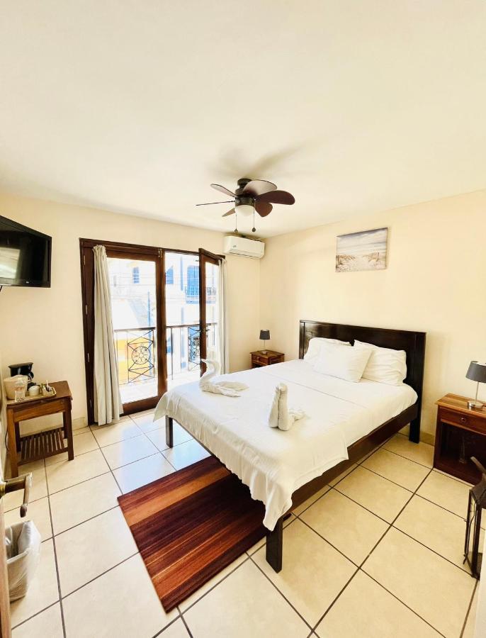 סן חואן דל סור Hotel La Estacion מראה חיצוני תמונה
